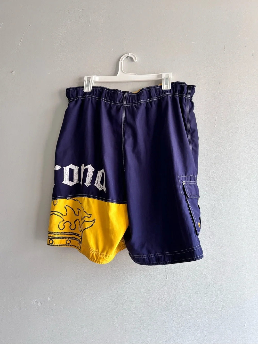 Corona shorts yellow pocket